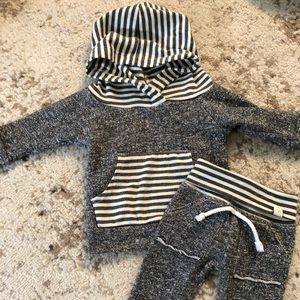 Lulu and Roo Hooded Sweatshirt and pant set sz 0-3
